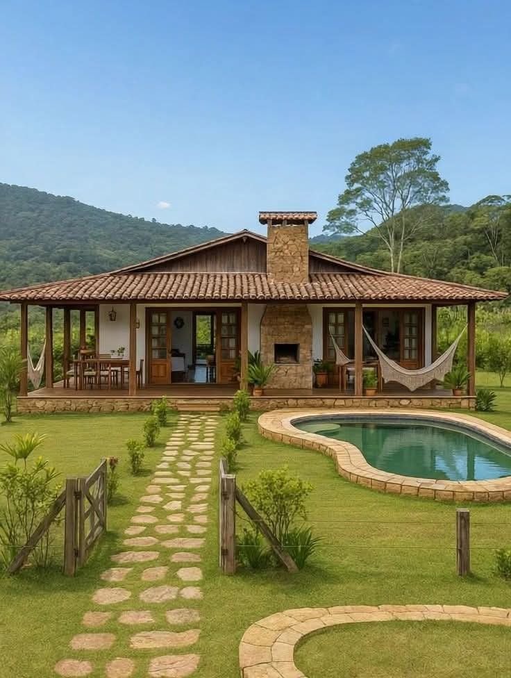 Chácara em meio à natureza com casa, varanda e piscina